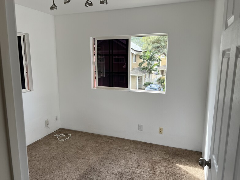 Building Photo - 87-1976 Pakeke St