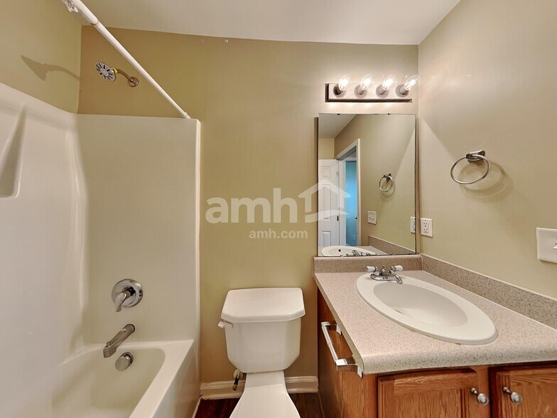 Building Photo - 229 N Weststone Blvd