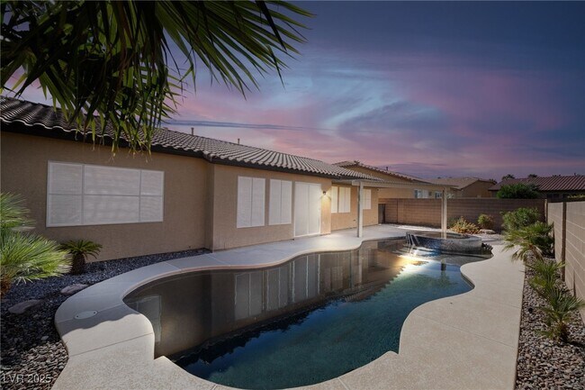 Building Photo - 7232 Frontier Hills Ave