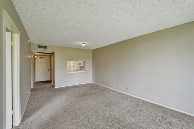 Building Photo - 9440 Poinciana Pl