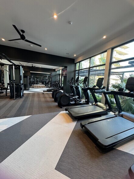 Building Photo - 1655 NW 124th St