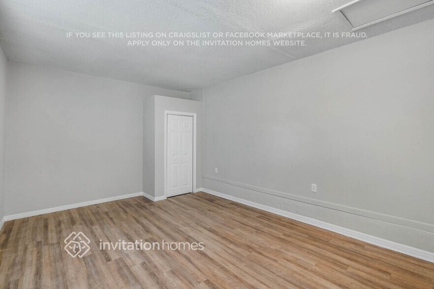Building Photo - 7010 Lake Long Dr