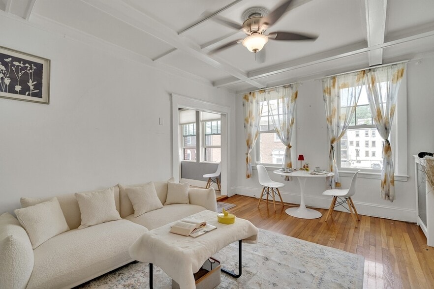 Building Photo - 130 Sutherland Rd