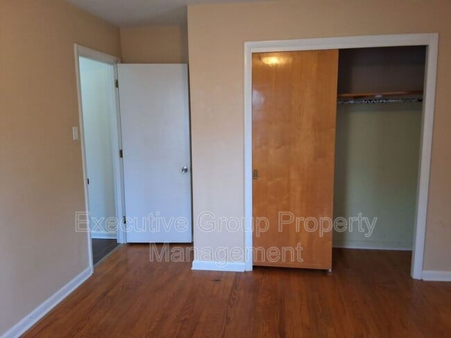 Building Photo - 511 Smith Ave