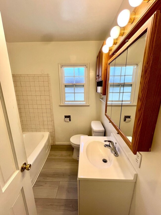 Building Photo - Nice Single Family Home in Bellflower