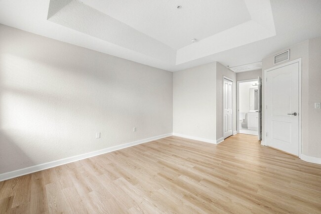 Building Photo - 1008 Shoma Dr