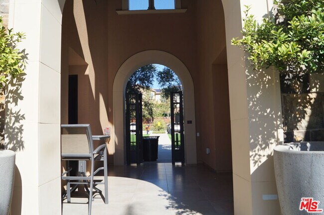 Building Photo - 20607 W Chestnut Cir