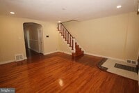 Building Photo - 222 W Colonial St