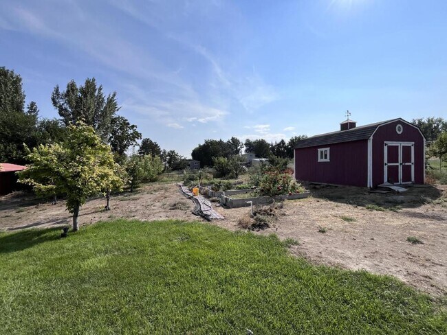 Building Photo - 22563 Hanley Dr