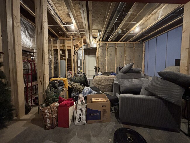 Building Photo - 513 Turquoise Ln