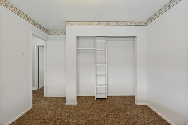 Building Photo - 2175 S 150 W
