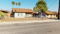 Building Photo - Coming Soon! Charming 2/1 Bungalow in North San Bernardino for Lease!
