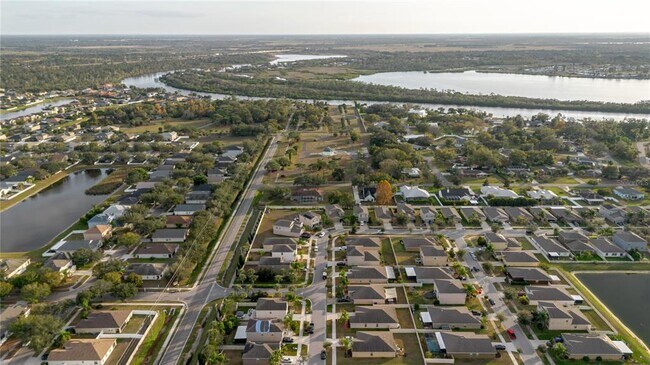 Building Photo - 304 Cascade Bend Dr