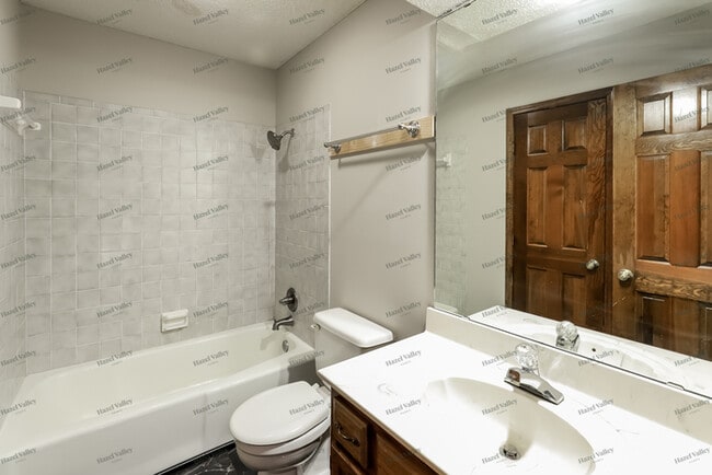 Building Photo - 4008 NW 75th St