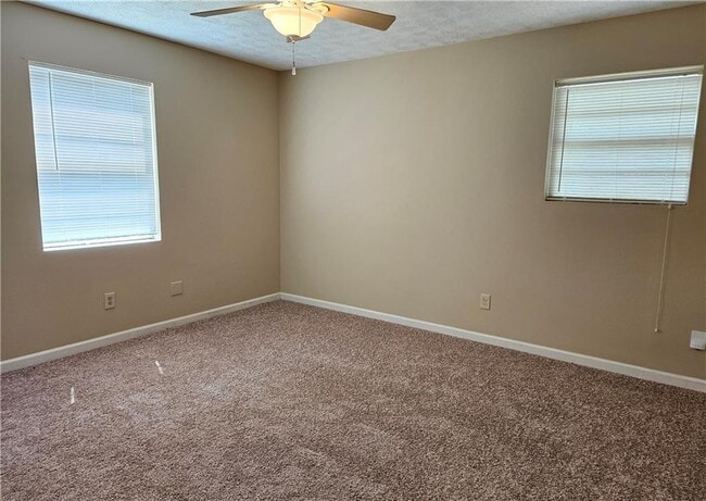 Building Photo - 2002 Smith Dr