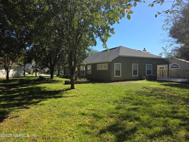 Building Photo - 1713 Austin Ln