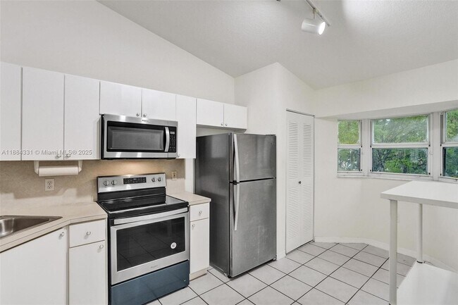 Building Photo - 2175 NW 77th Way