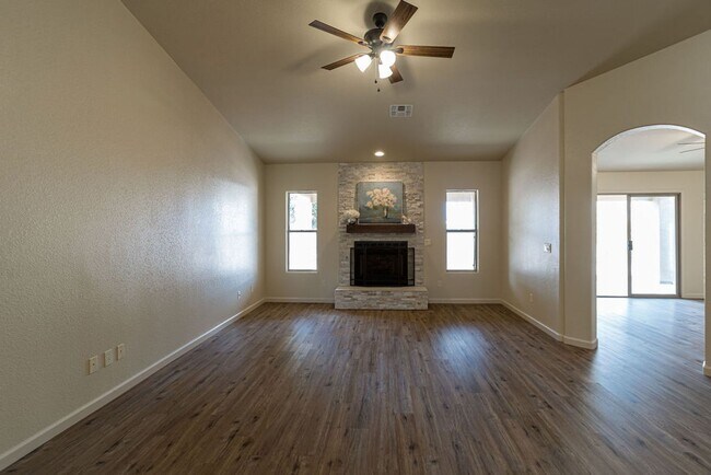 Building Photo - Elegant, Exclusive & Exquisite in this dre...