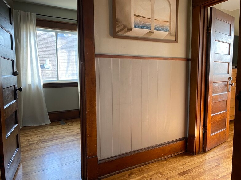 Building Photo - 3318 Tyler St NE