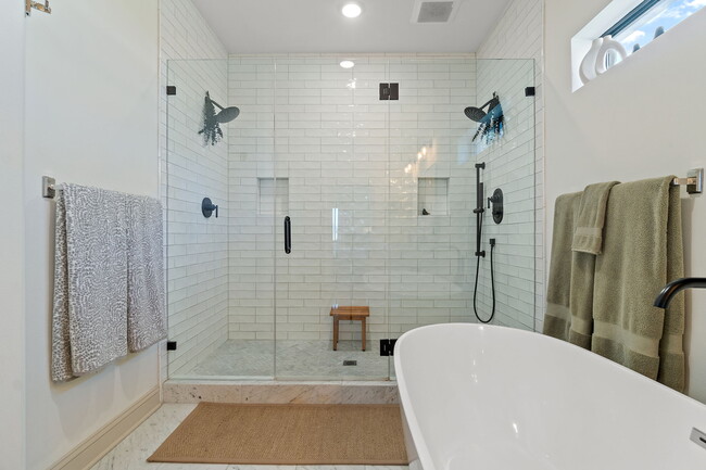 Building Photo - 3244 Cobblestone Dr
