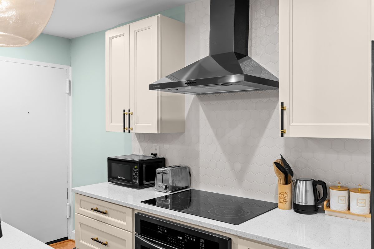 Building Photo - 9820 Georgia Ave