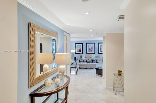 Building Photo - 520 Brickell Key Dr