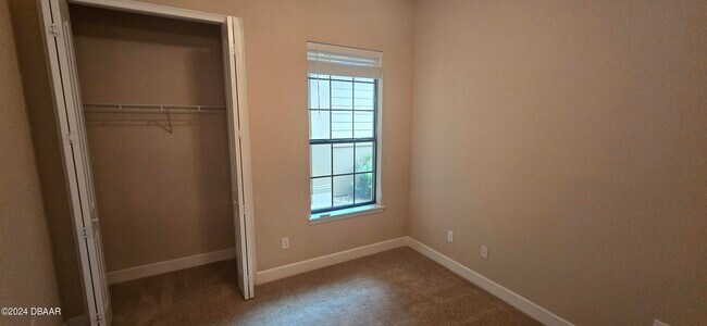 Building Photo - 1068 Kilkenny Ln
