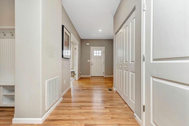 Building Photo - 7576 Bullseye Dr