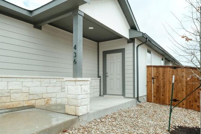 Building Photo - 436 Parkline Dr