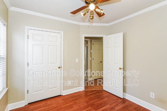 Building Photo - 306 Crooked Oak Ct