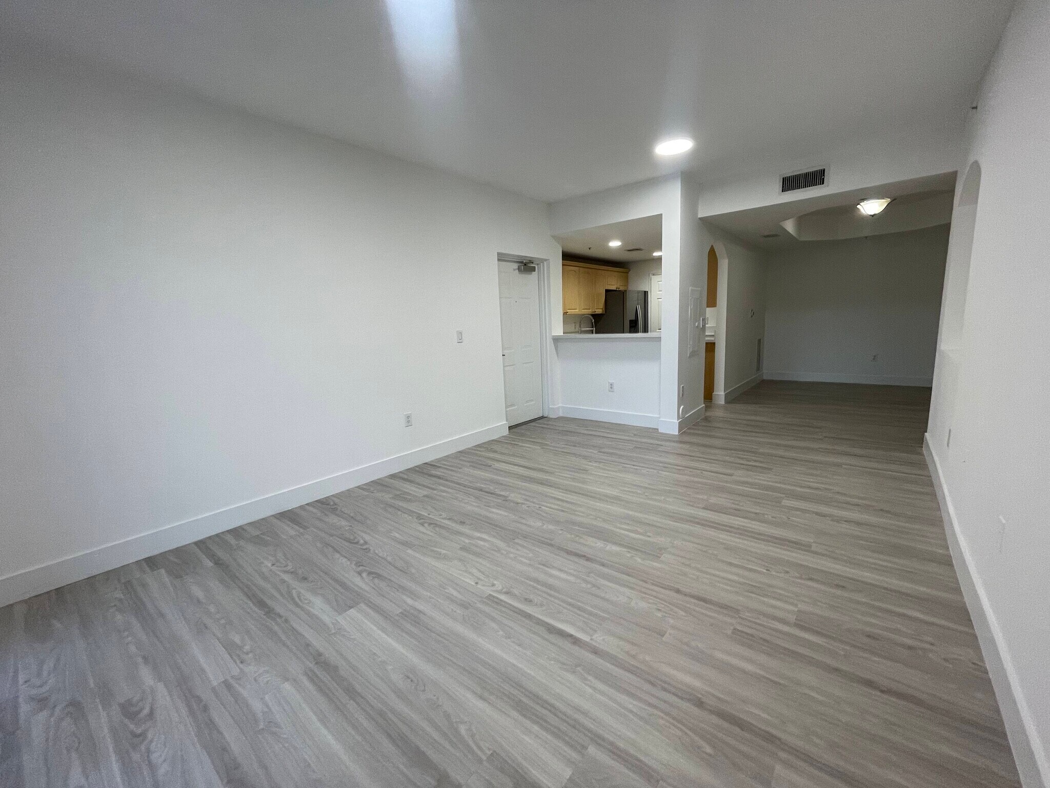 Building Photo - 6700 NW 114th Ave