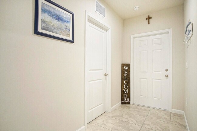 Building Photo - 266 Raspberry Rd