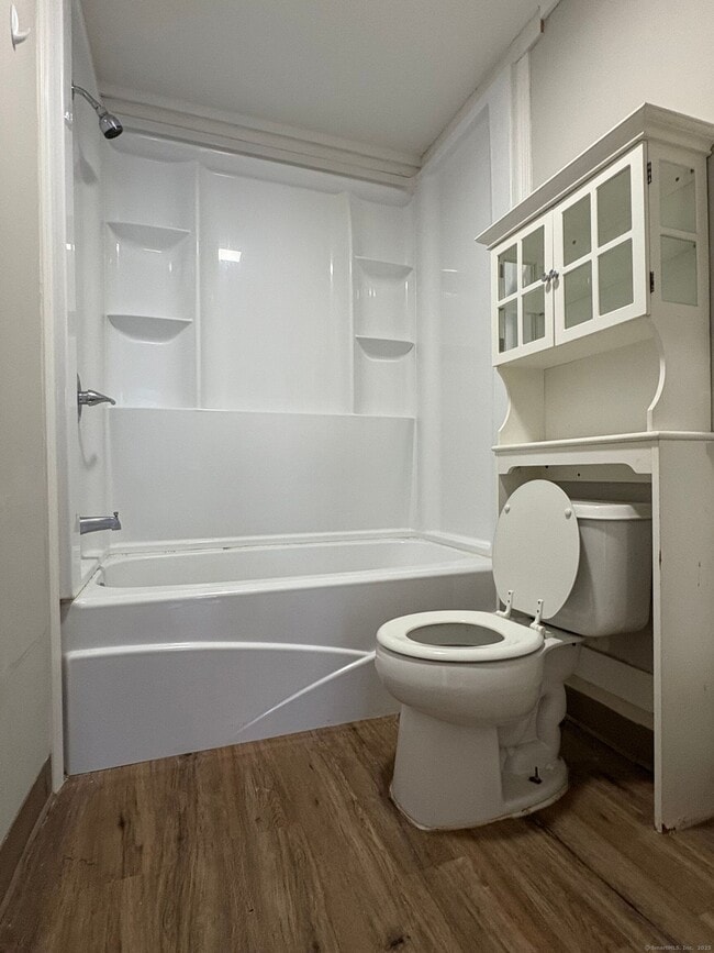 Building Photo - 32 Prospect St