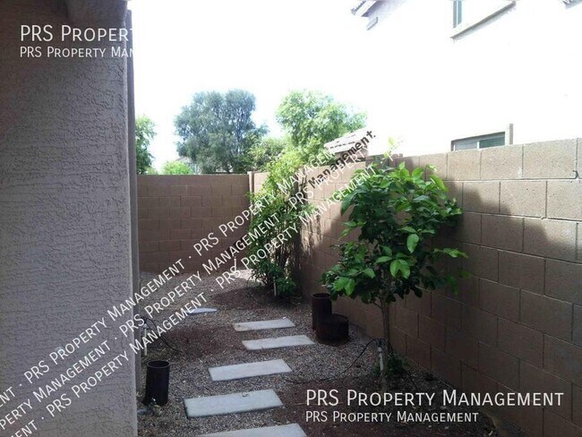 Building Photo - 3988 E Los Altos Dr