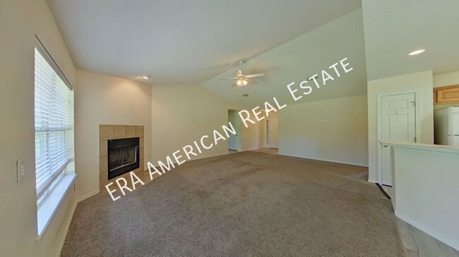 Building Photo - 6648 Longview St