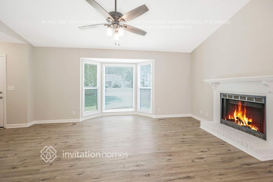 Building Photo - 1015 Rolling Meadow Dr