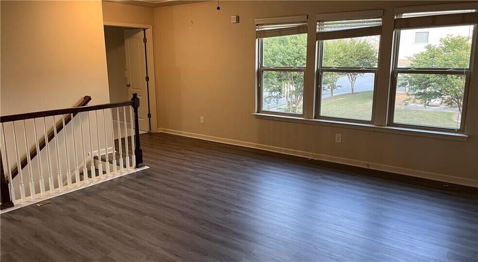 Building Photo - 3689 Brockenhurst Dr