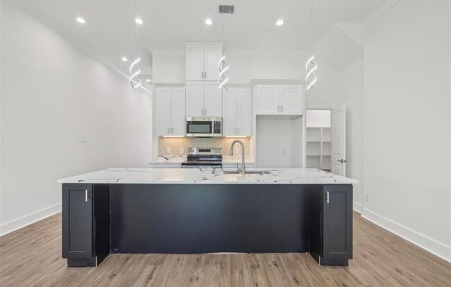 Building Photo - 4514 Galesburg St