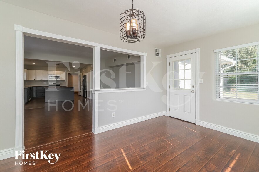 Building Photo - 1501 Berwyn Rd