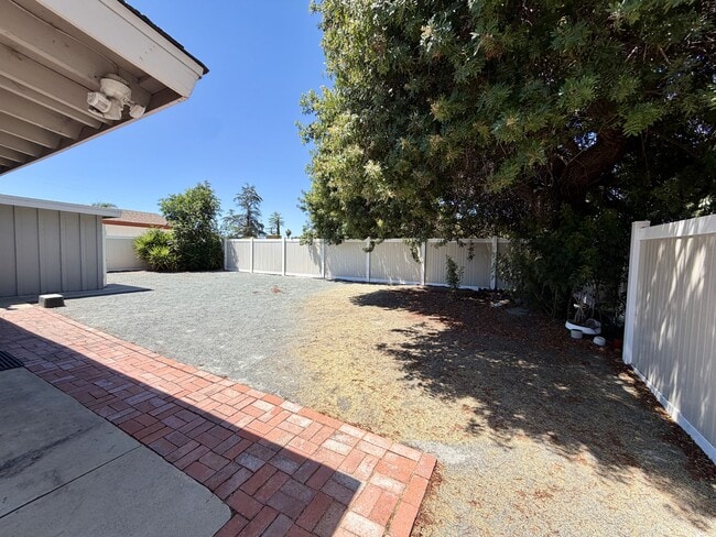 Building Photo - 6478 Montezuma Rd