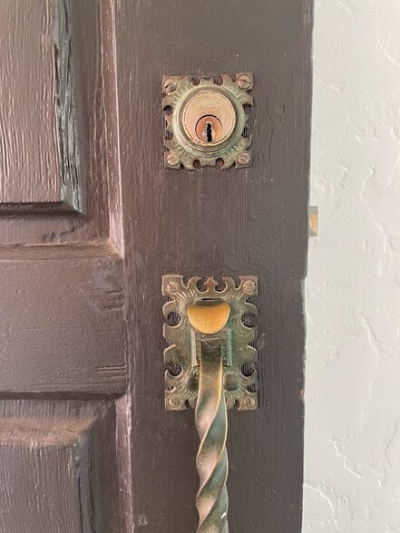 original details - 3639 1st Ave