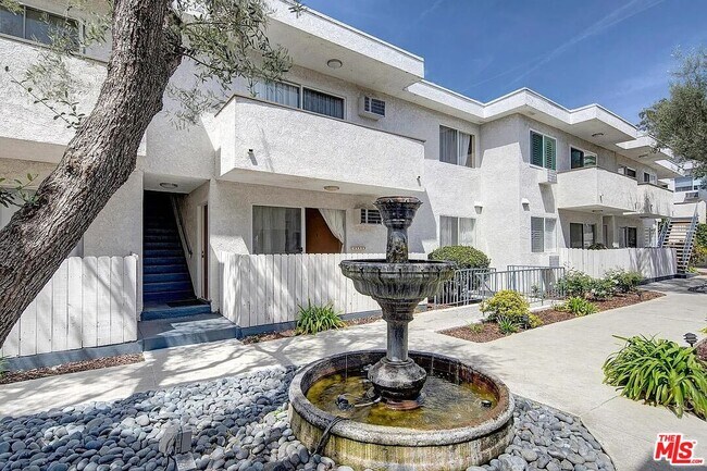 Building Photo - 2884 Sawtelle Blvd