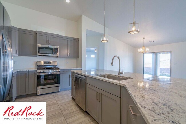 Building Photo - Incredible 3 Bedroom, 2 Bathroom Property ...