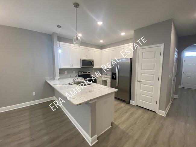 Building Photo - 1003 Skylark Rd