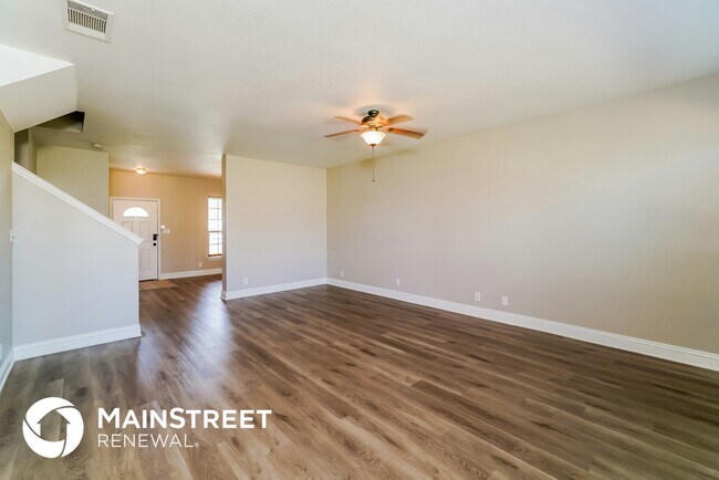 Building Photo - 5671 Midcrown Dr