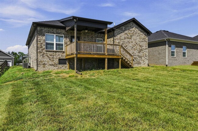 Building Photo - 845 Poplar Log Dr