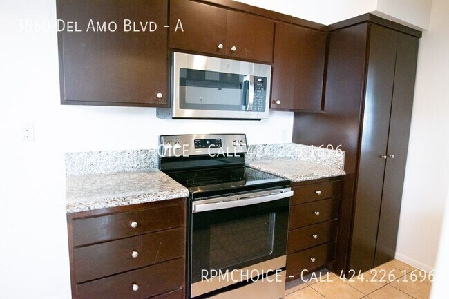 Building Photo - 3560 Del Amo Blvd