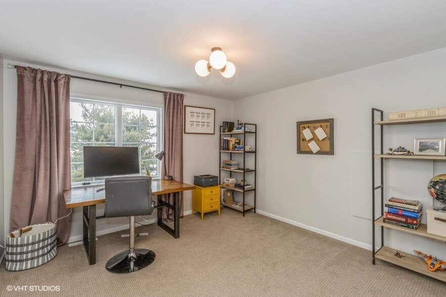 Building Photo - 3744 Lacina Dr SW