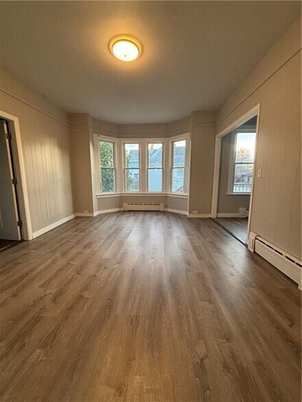 Primary Photo - 4 Jay St