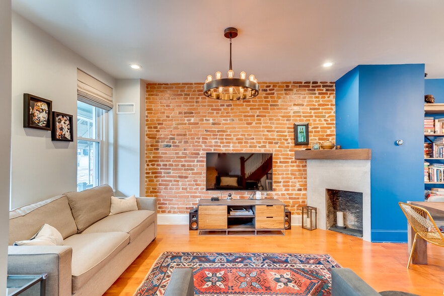 Building Photo - 3608 11th St NW